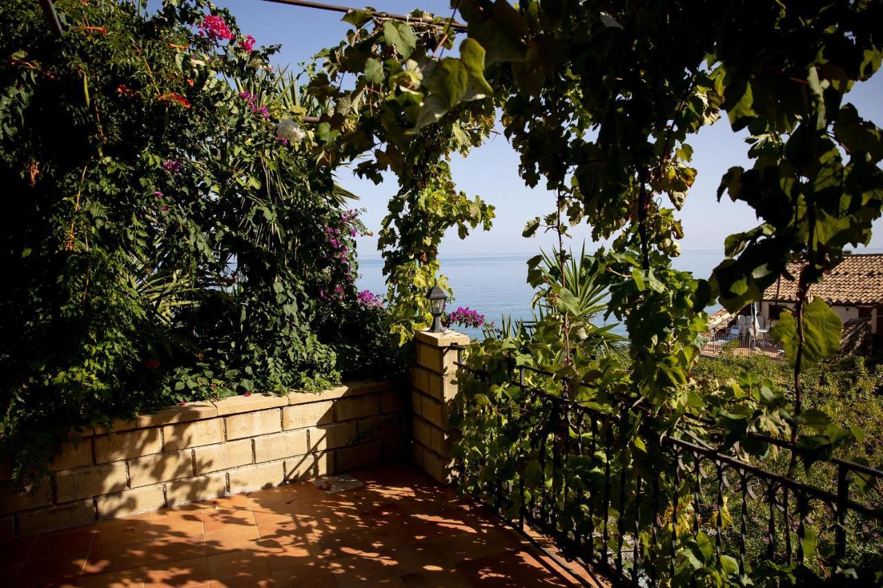 Villa Con Piscina Vista Mare Santo Stefano  Exteriör bild